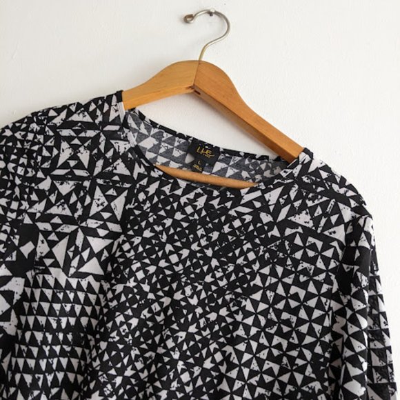Ile Black and White Triangle Pattern Shirt Size L - Picture 7 of 8